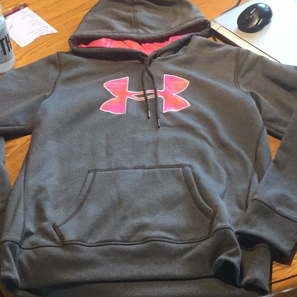 Under armour hoodie - Picture 1 of 2